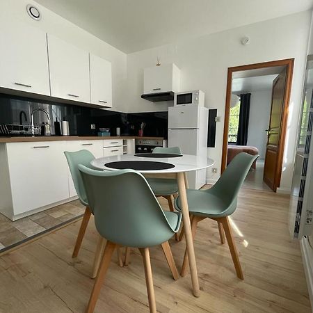 Appartement Le Petit Charcot Charleville-Mézières Esterno foto