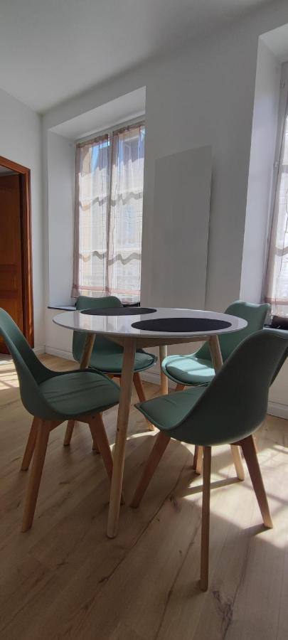 Appartement Le Petit Charcot Charleville-Mézières Esterno foto