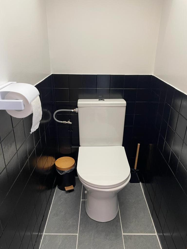 Appartement Le Petit Charcot Charleville-Mézières Esterno foto